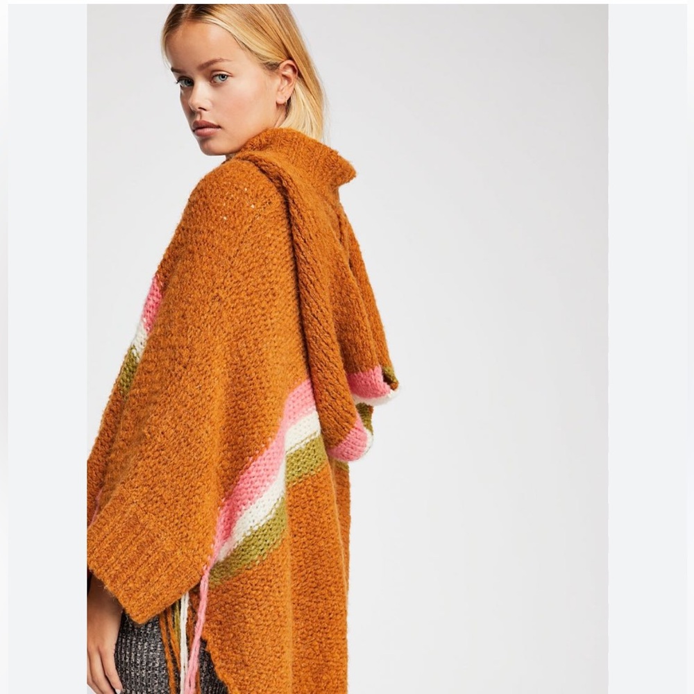 Free People Desert Sunrise hooded poncho!